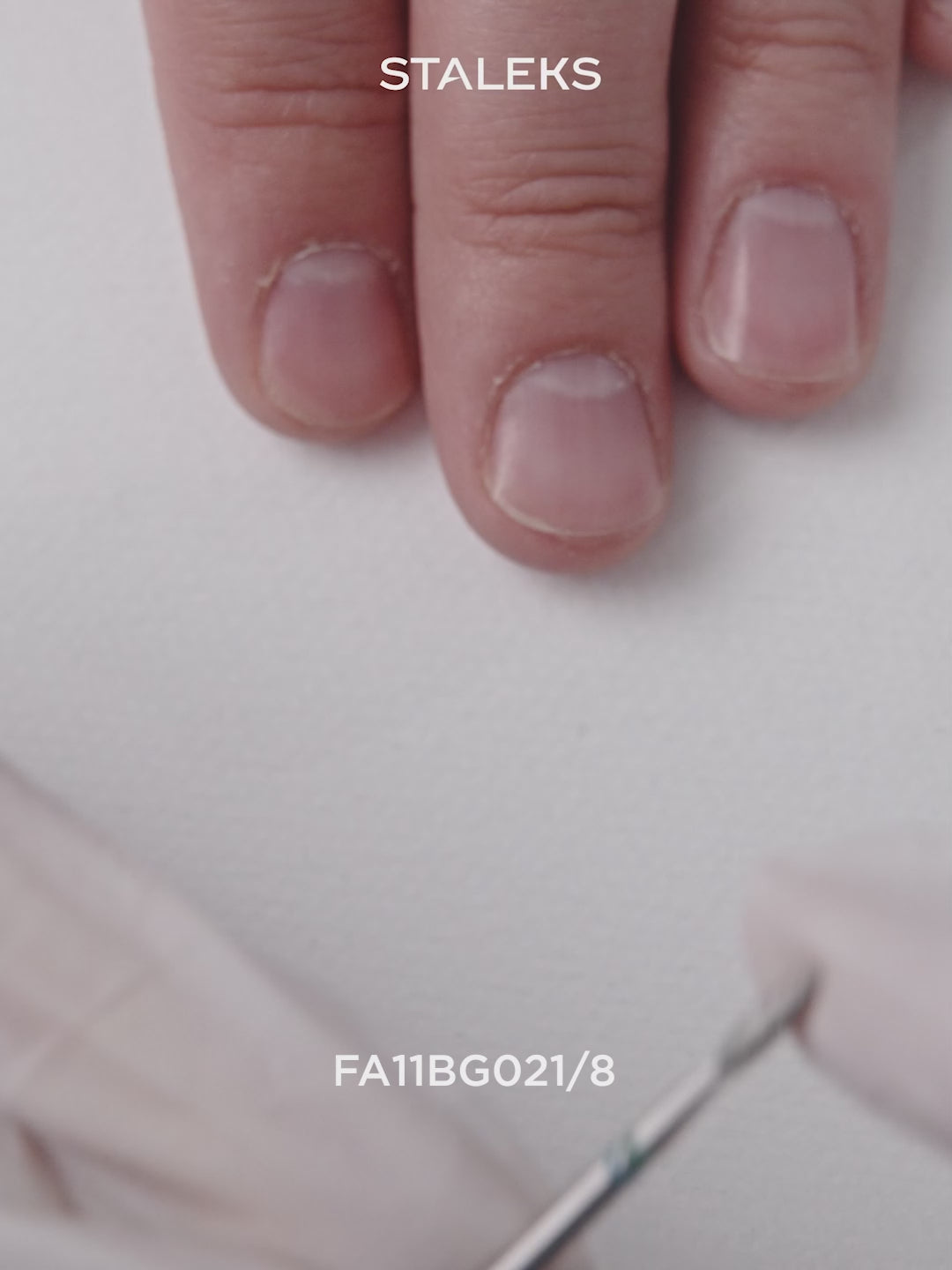 Cargar vídeo: STALEKS EXPERT Fresa diamantada DUO «Llama» azul-verde, diámetro 2,1 mm, parte de trabajo 8 mm
