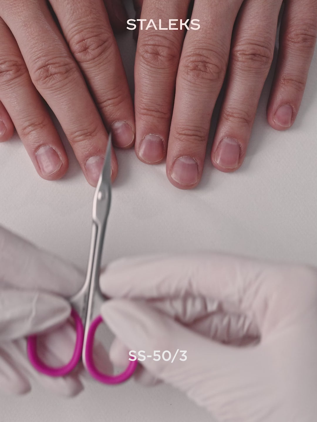 Laadi video: STALEKS SMART 50 TYPE 3 Professional cuticle scissors